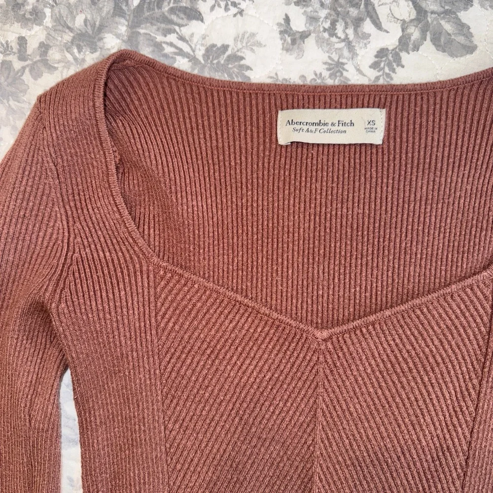 Abercrombie Brown Ribbed Sweater - Picture 4 of 5